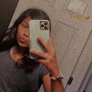 Meet your Posher, Eva